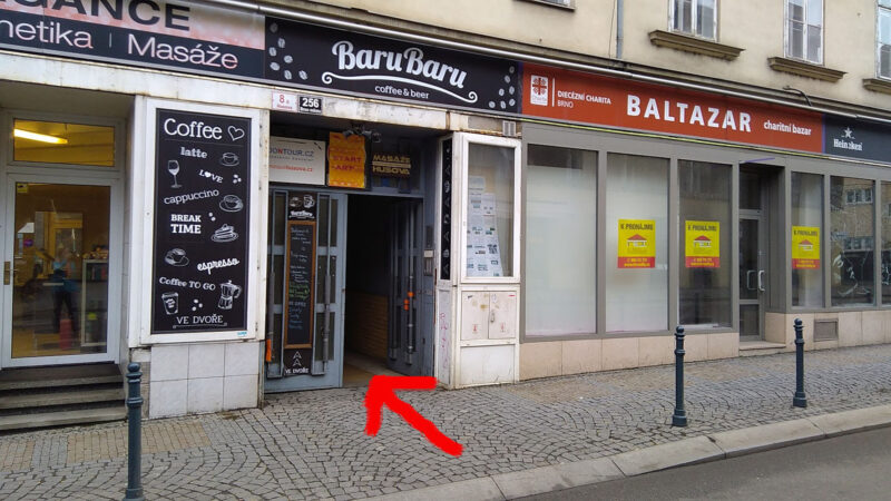 Vchod do Masáže Husova